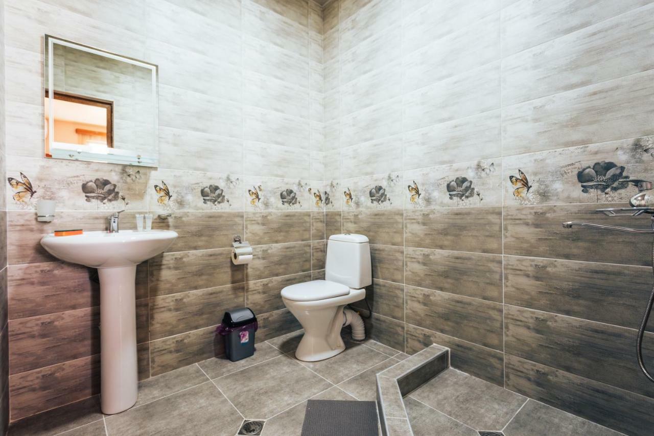 Memory House Hotel Kutaisi Bagian luar foto
