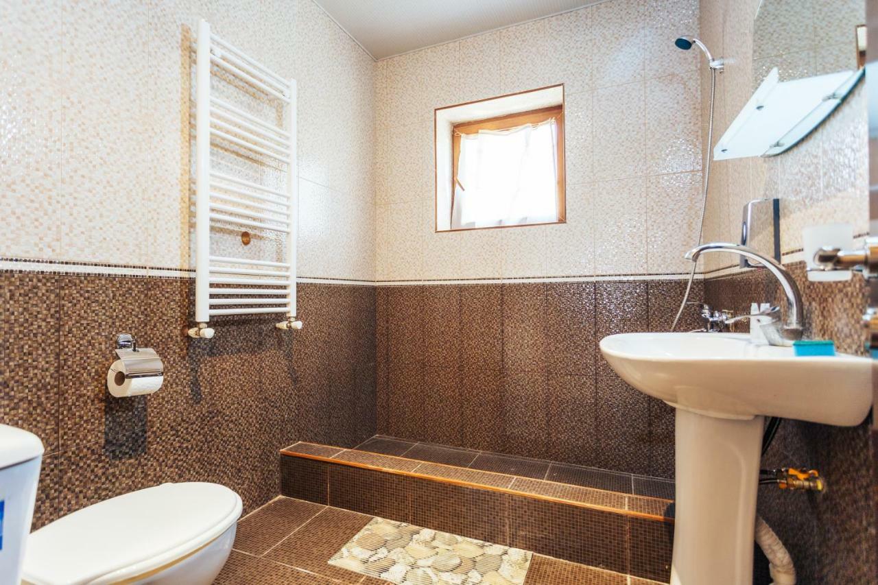 Memory House Hotel Kutaisi Bagian luar foto