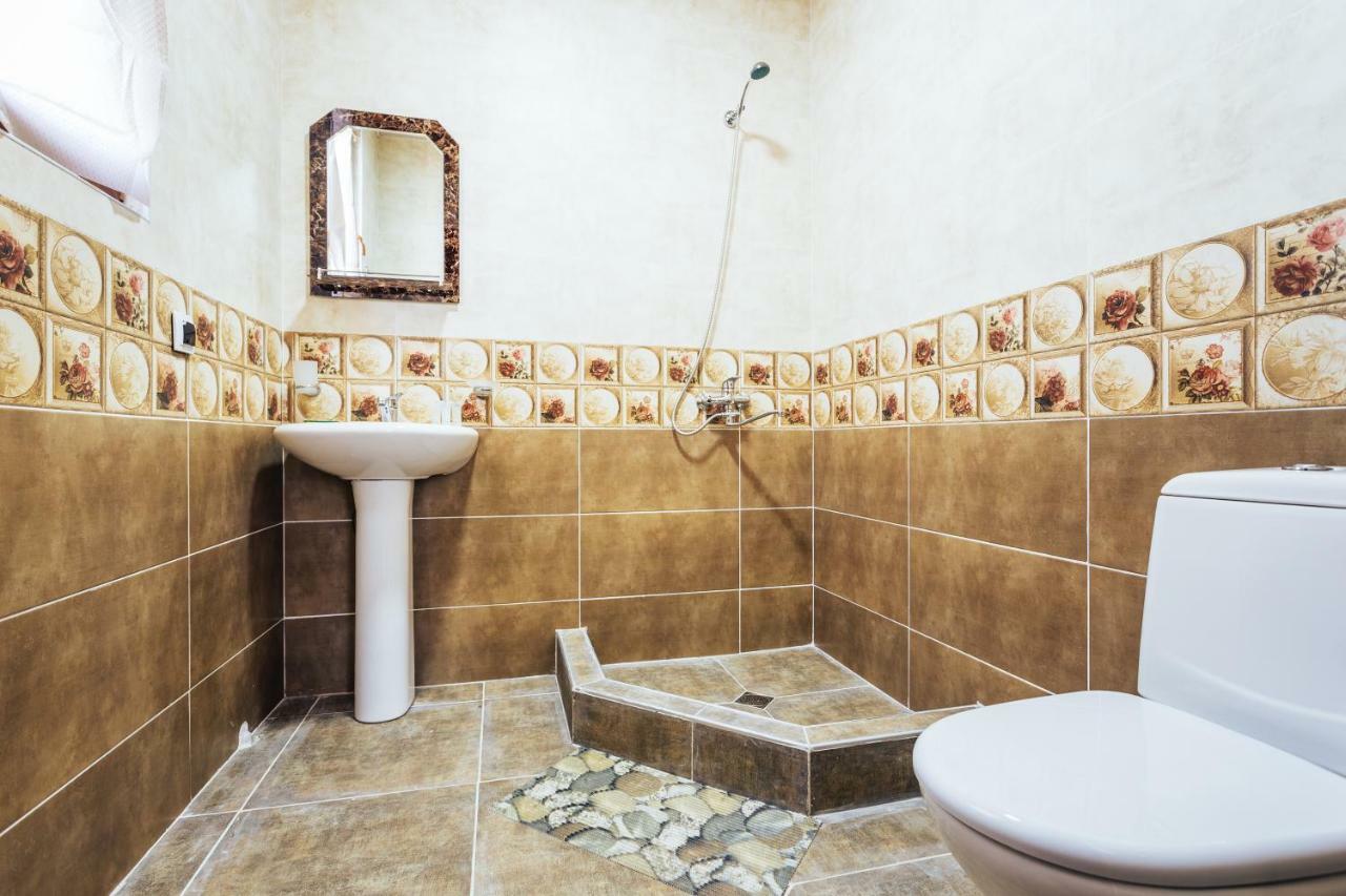 Memory House Hotel Kutaisi Bagian luar foto