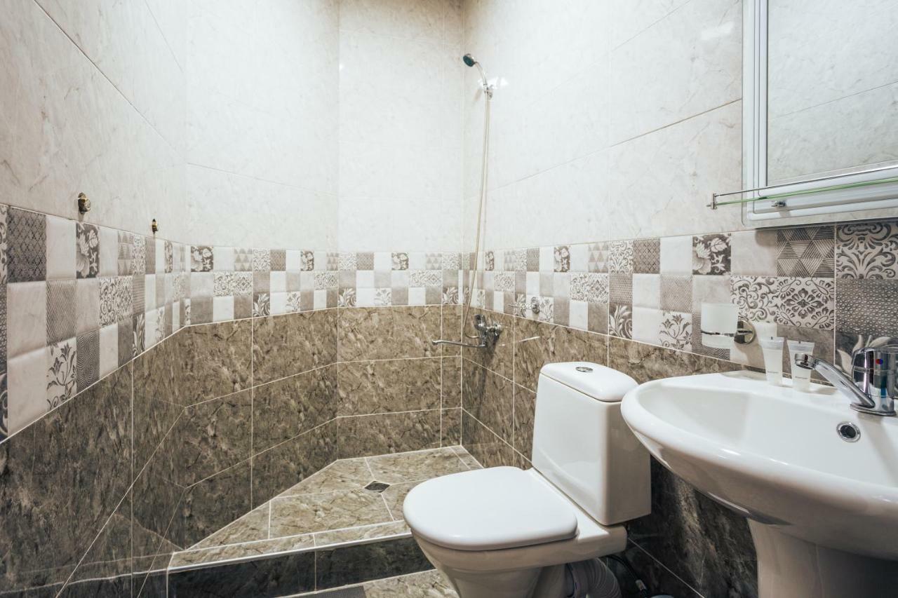 Memory House Hotel Kutaisi Bagian luar foto